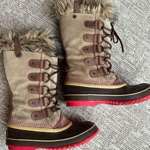 Sorel pink accent snow boots. Size 9